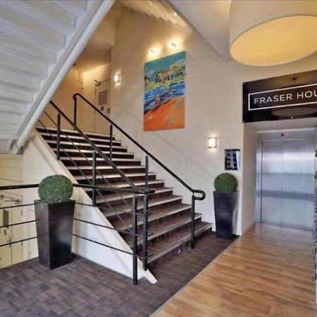 Aberdeen Stay Central 2-Bedrooms Apt-No Party المظهر الخارجي الصورة