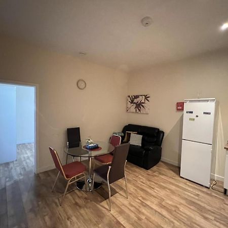 Aberdeen Stay Central 2-Bedrooms Apt-No Party المظهر الخارجي الصورة
