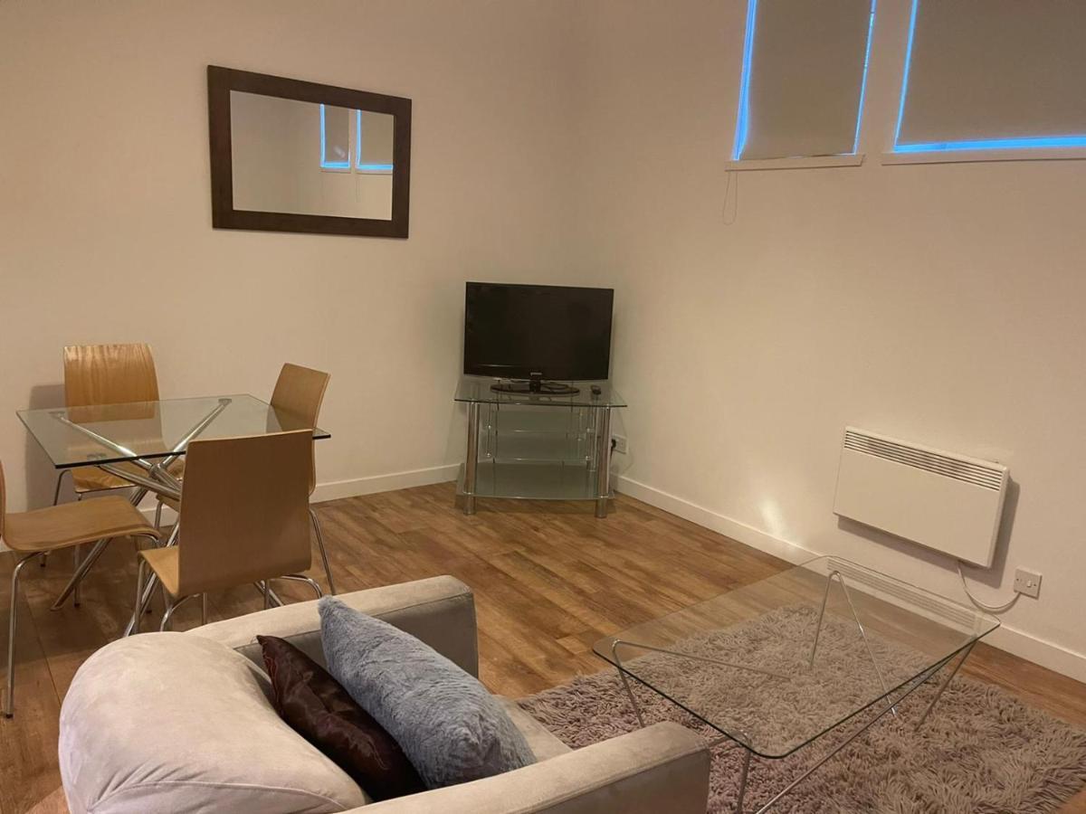 Aberdeen Stay Central 2-Bedrooms Apt-No Party المظهر الخارجي الصورة
