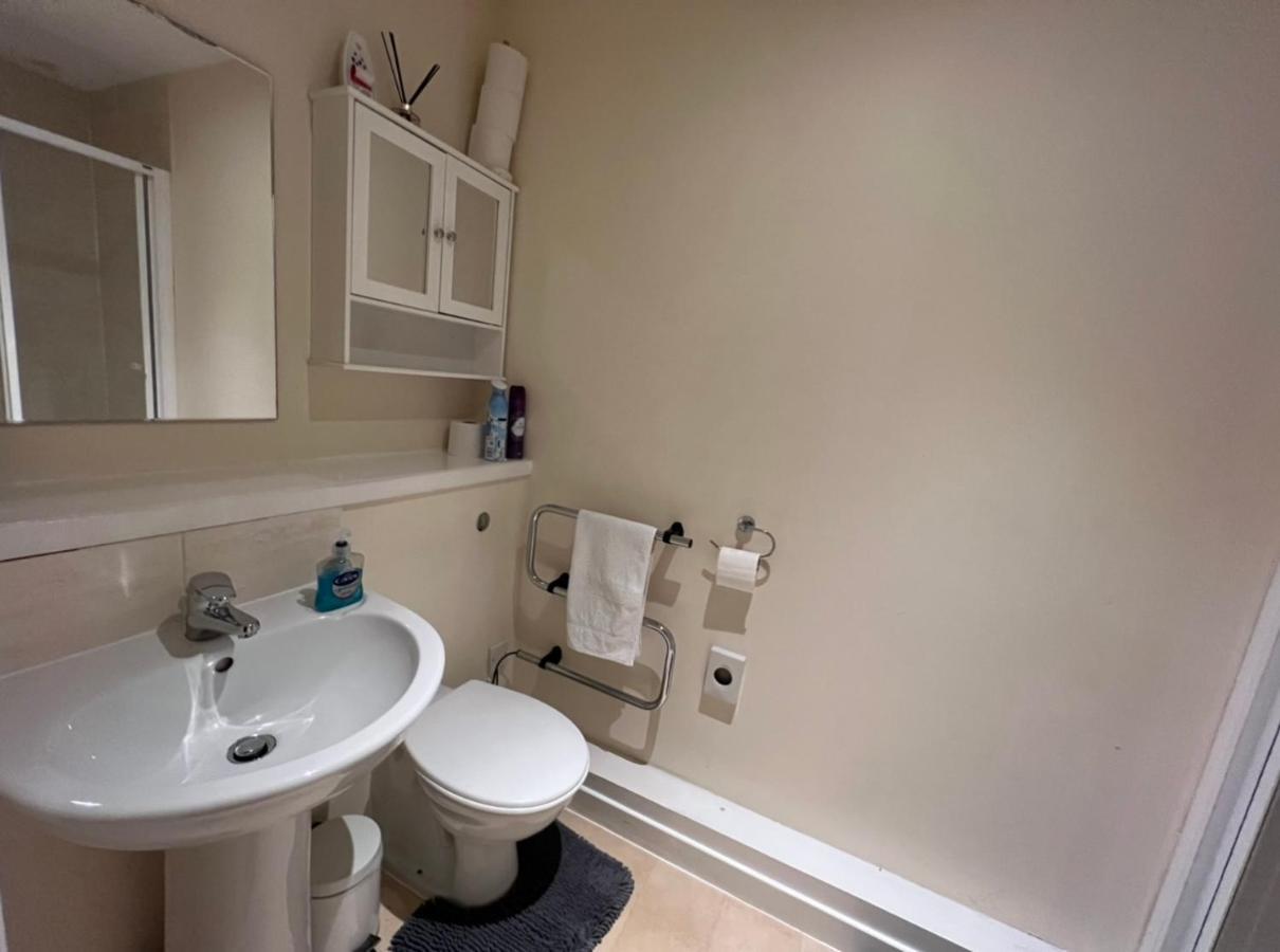 Aberdeen Stay Central 2-Bedrooms Apt-No Party المظهر الخارجي الصورة